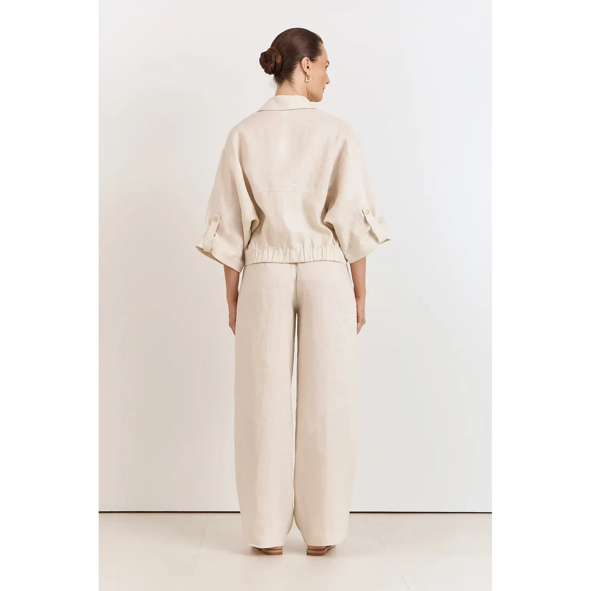 Arlie Front Pocket Linen Top back design full body