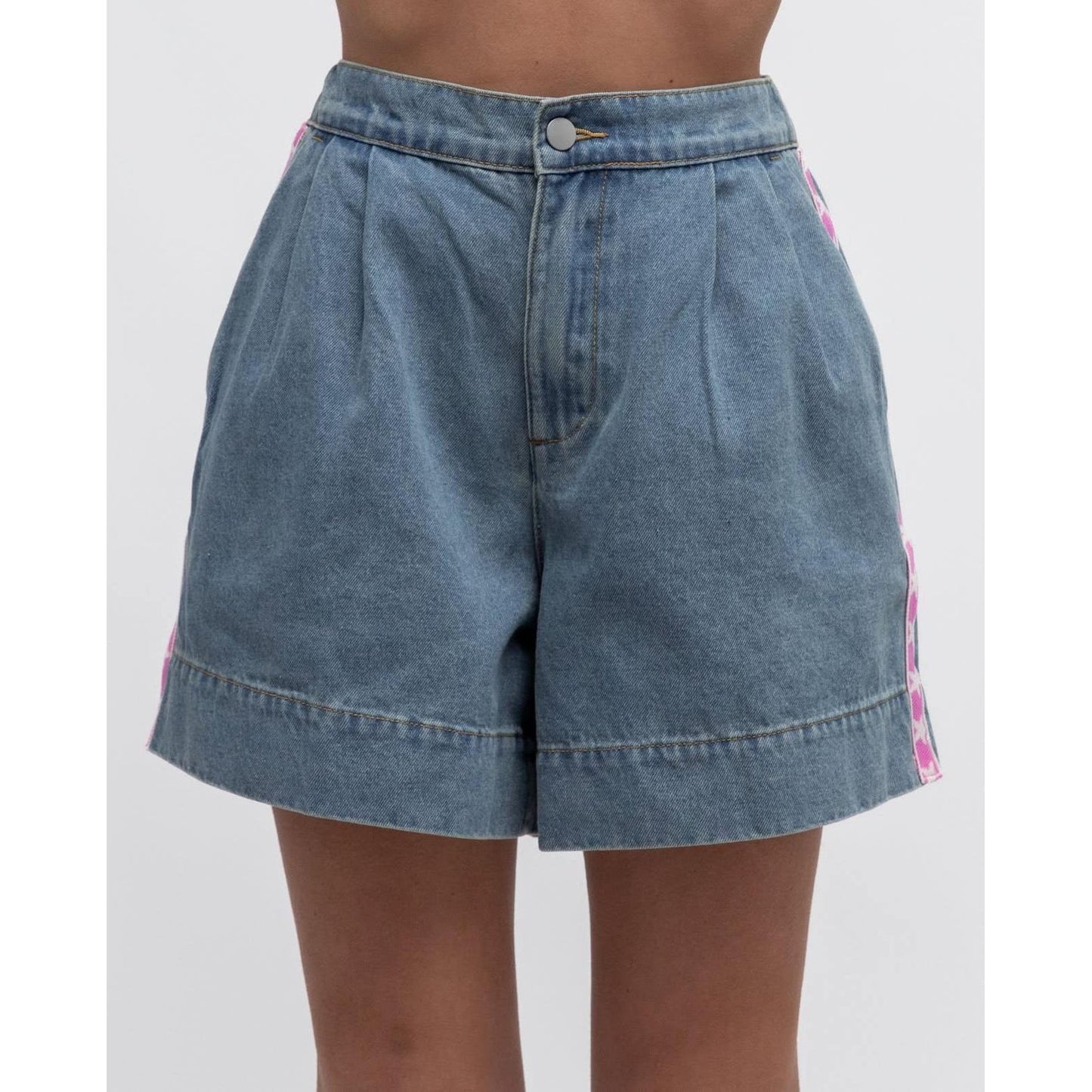 star shorts front