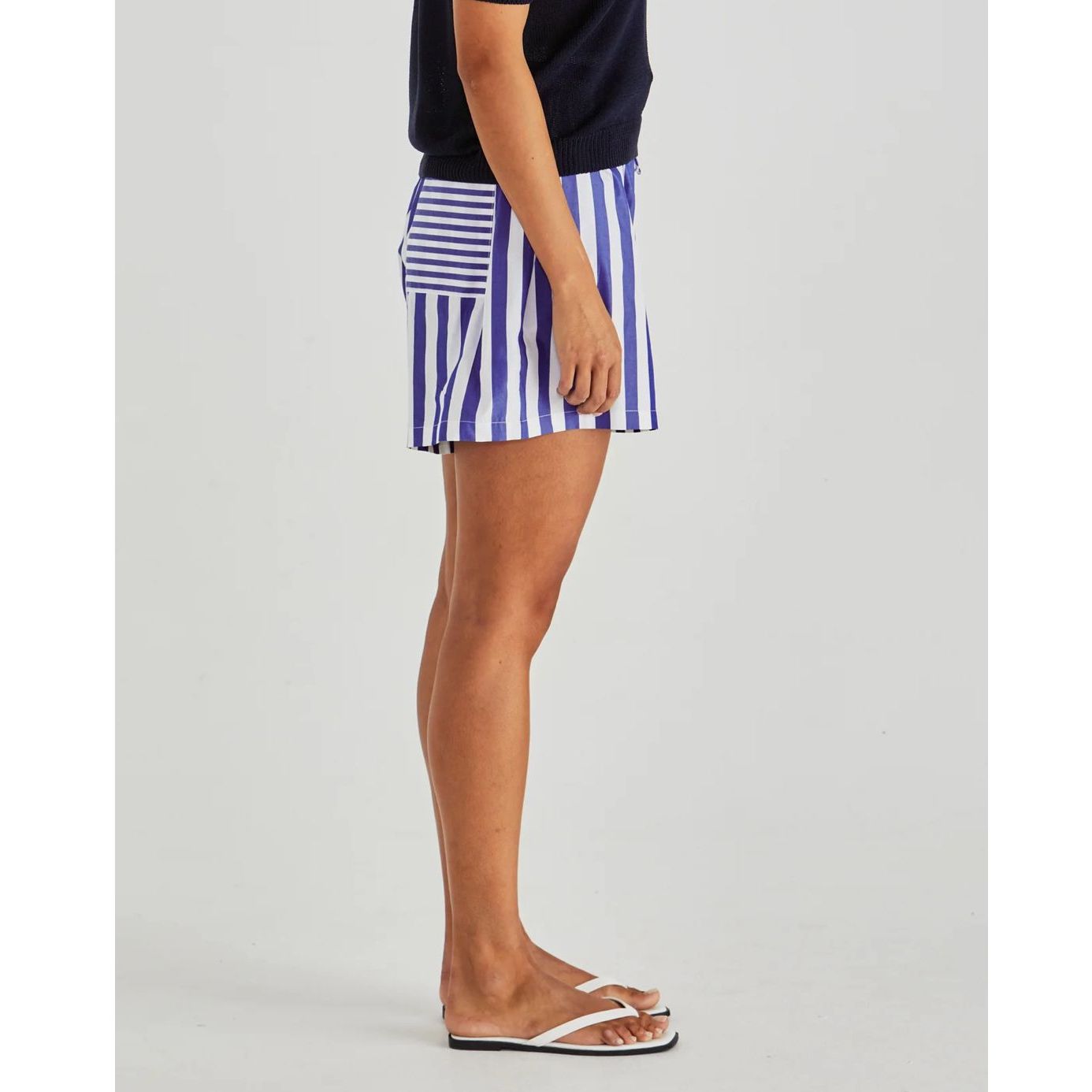Vertical stripe casual shorts