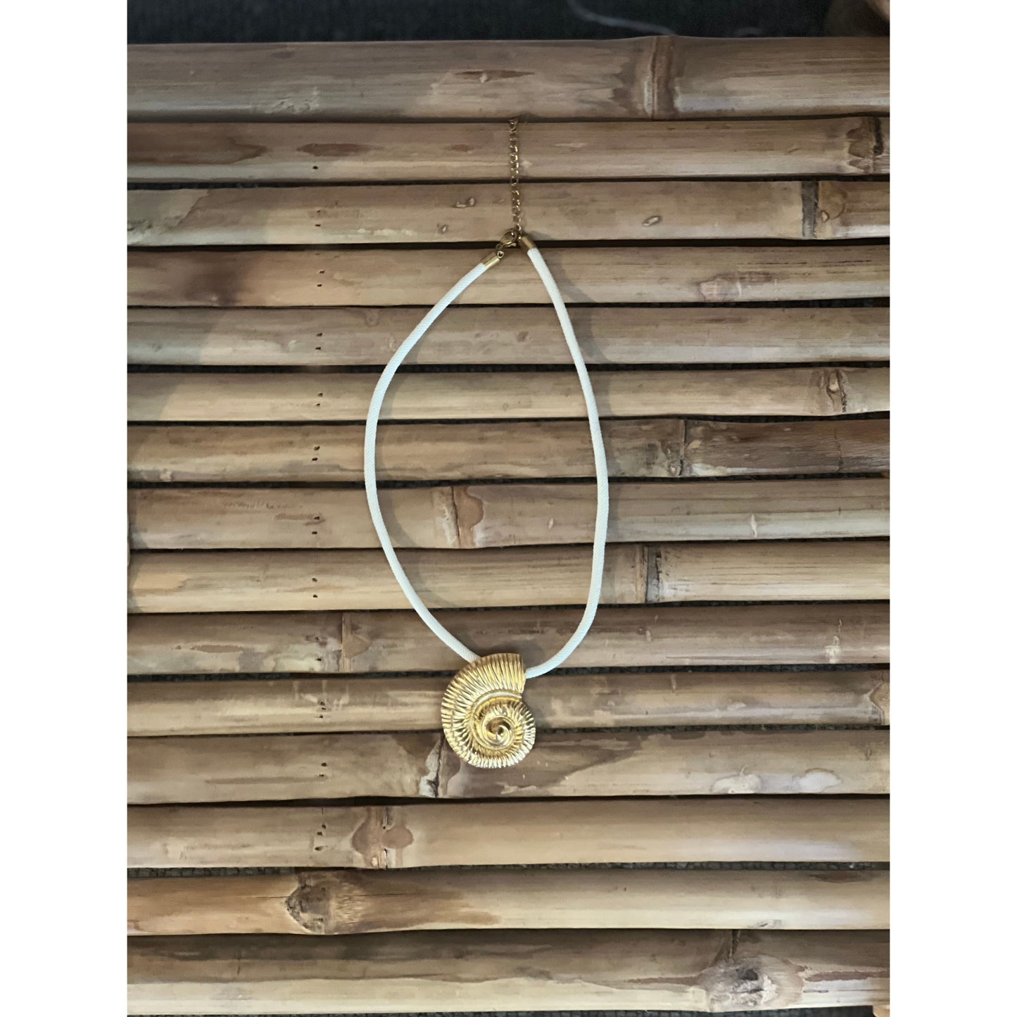Sea shell rope necklace