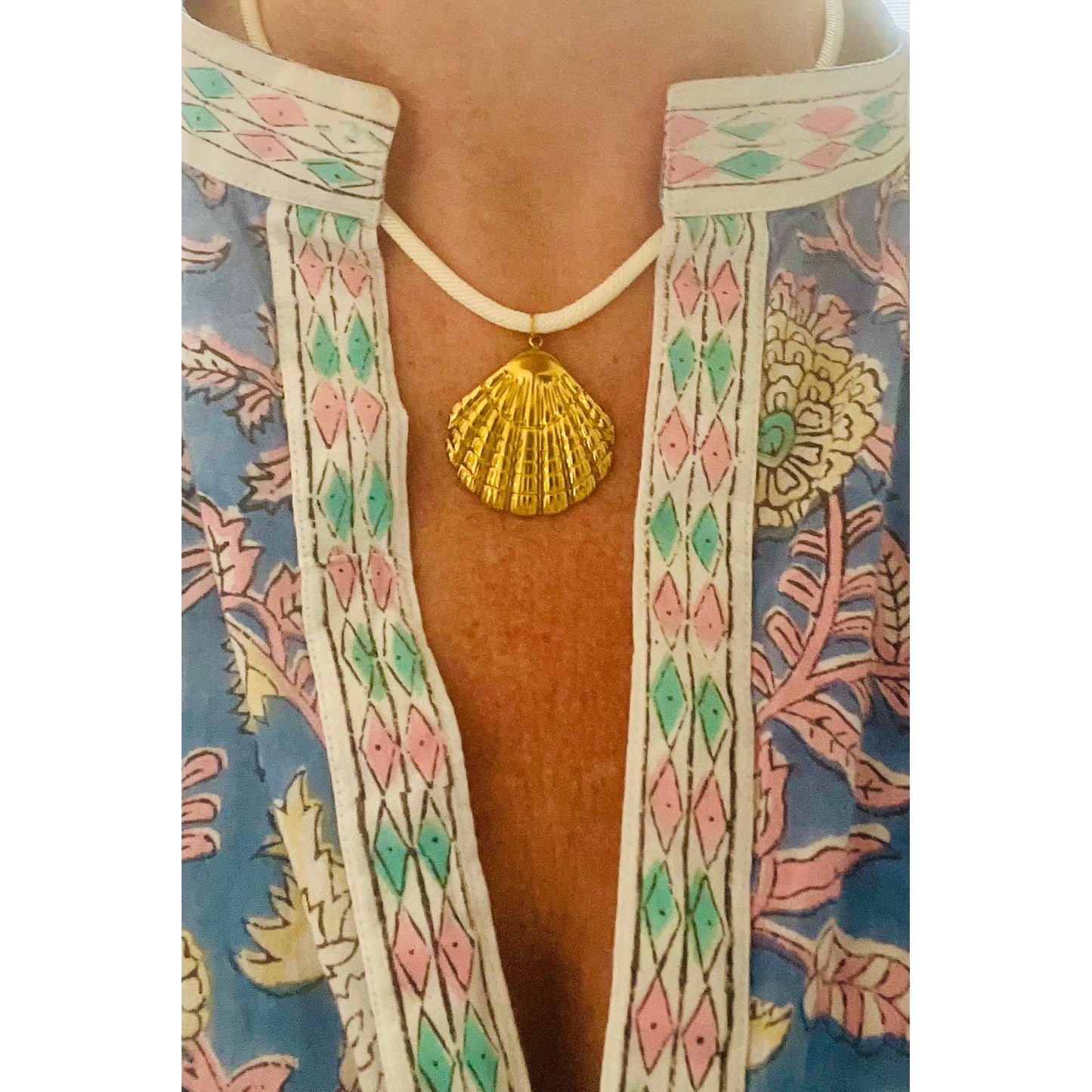 Sea shell rope necklace