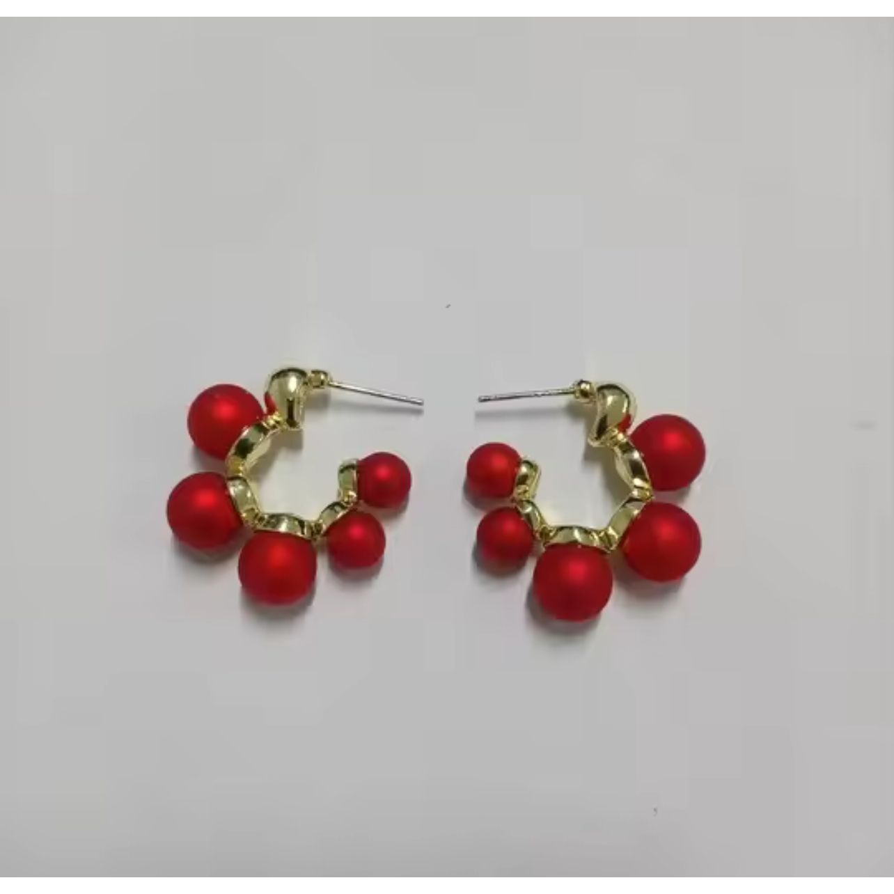 Martha’s Pearl Hoops