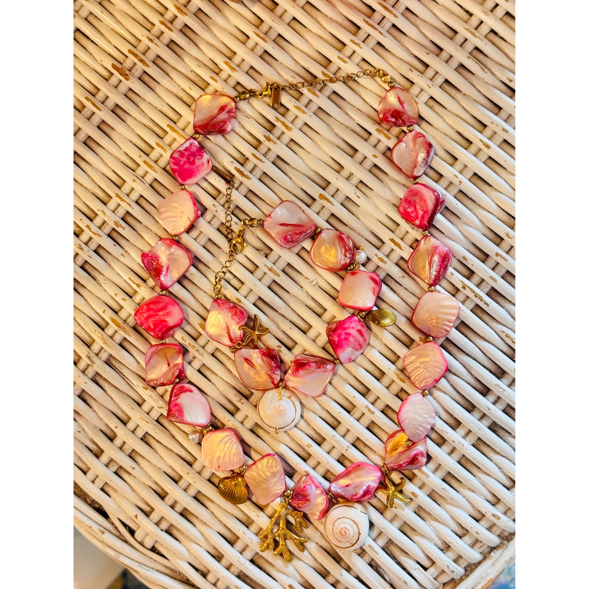 Pink Shell Pearl Necklace and Bracelet Set