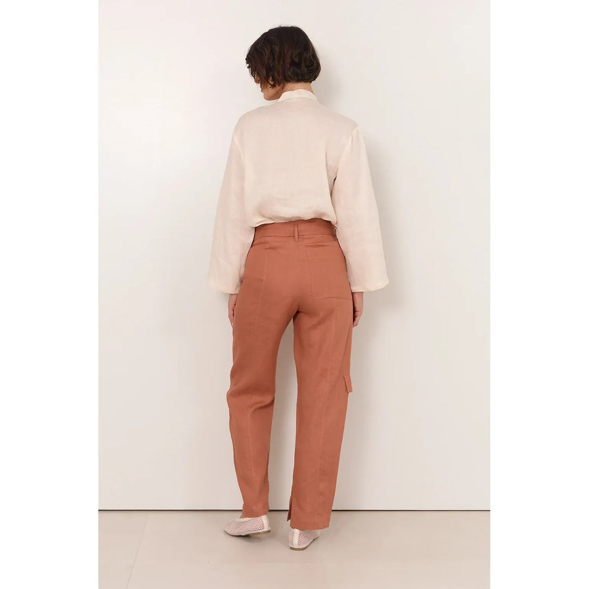 Cassidy Tan Linen Belted Pants back design