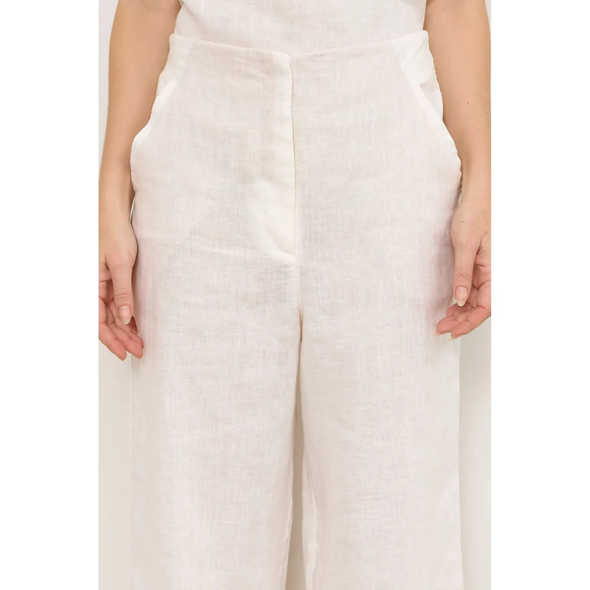 Lyndon White Linen Cropped Pants