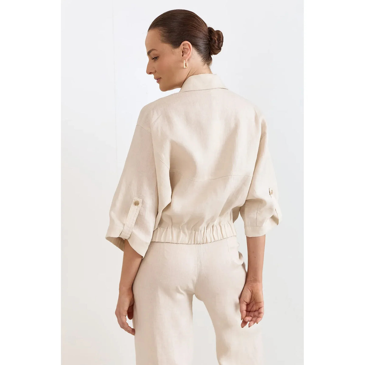 Arlie Front Pocket Linen Top back design up close
