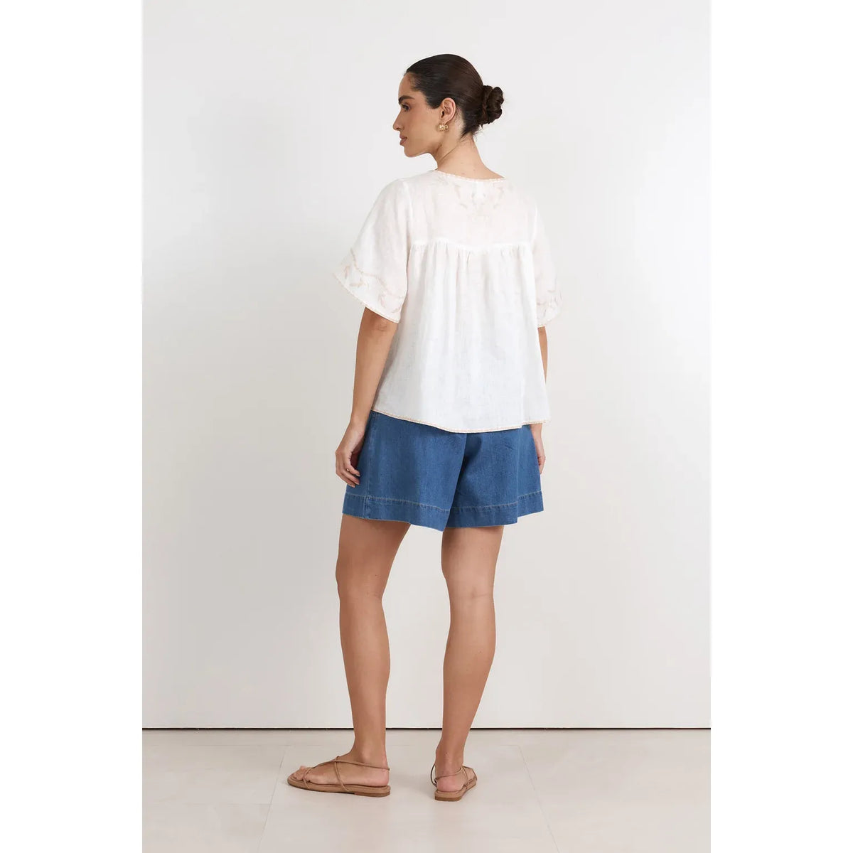 Loren Embroidered Lightweight Linen Top in white