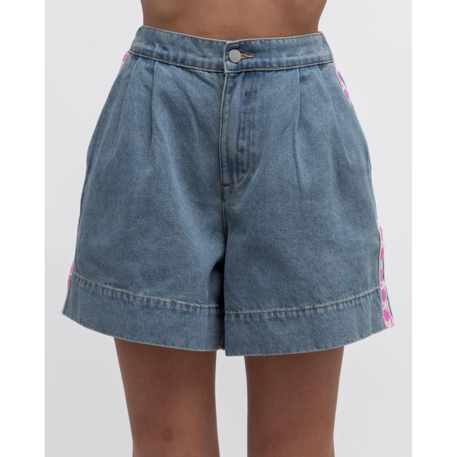 star shorts front