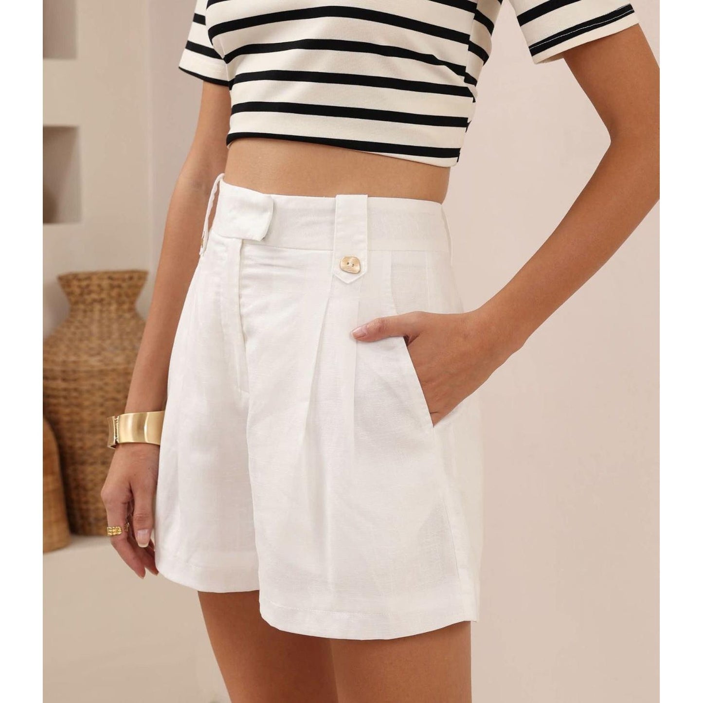 Solene White Linen Cotton Shorts side view