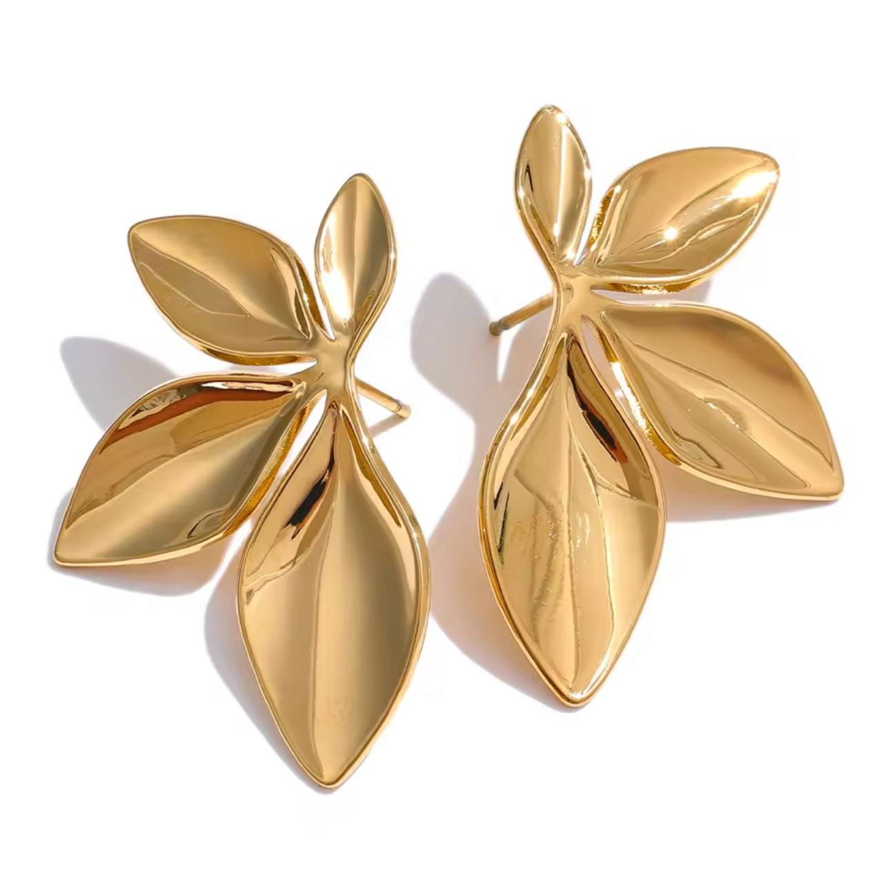 Holly gold earrings