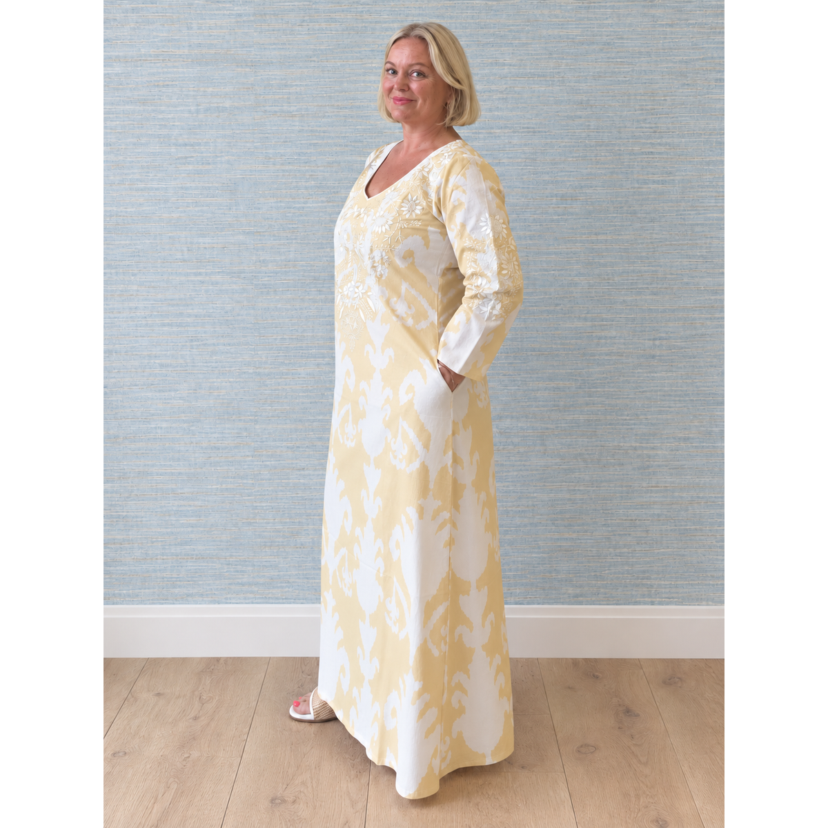 Mrs Dellacorte Butter Long Side