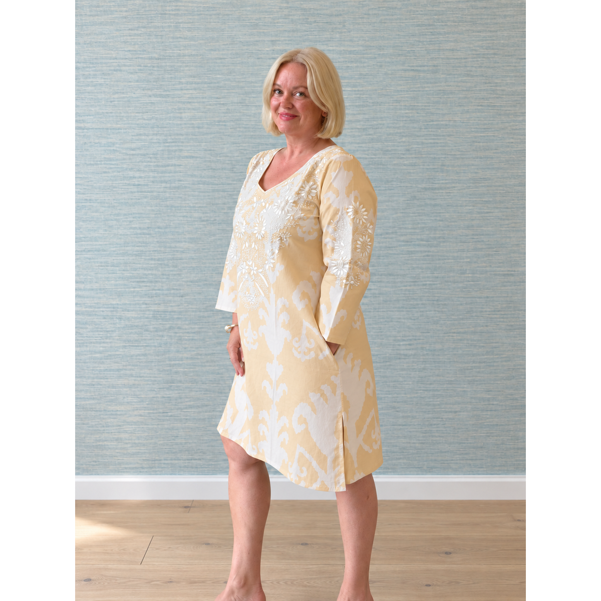 Mrs Dellacorte  Butter Short Dress Side